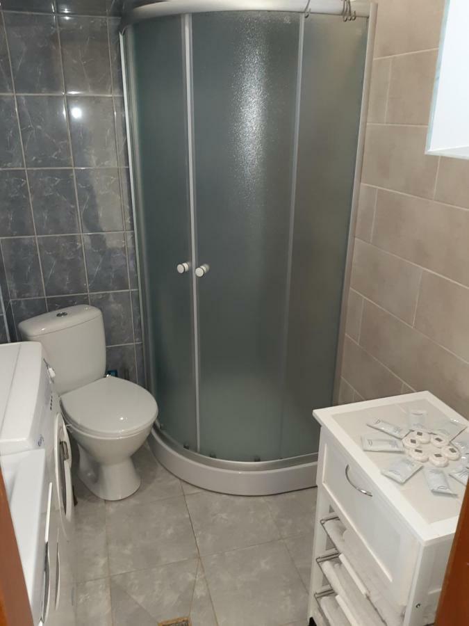 Apartment Orgelsaal Chernivtsi Bagian luar foto
