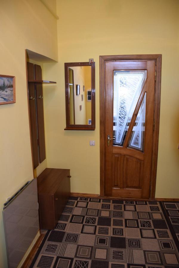 Apartment Orgelsaal Chernivtsi Bagian luar foto